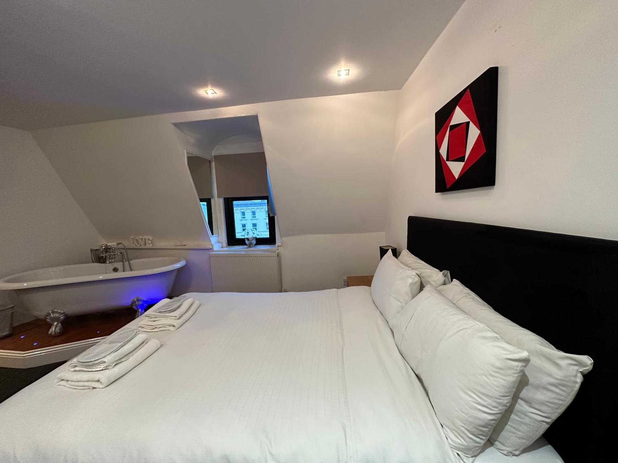 The Carlton'S Holiday Suites Бридлингтън Екстериор снимка