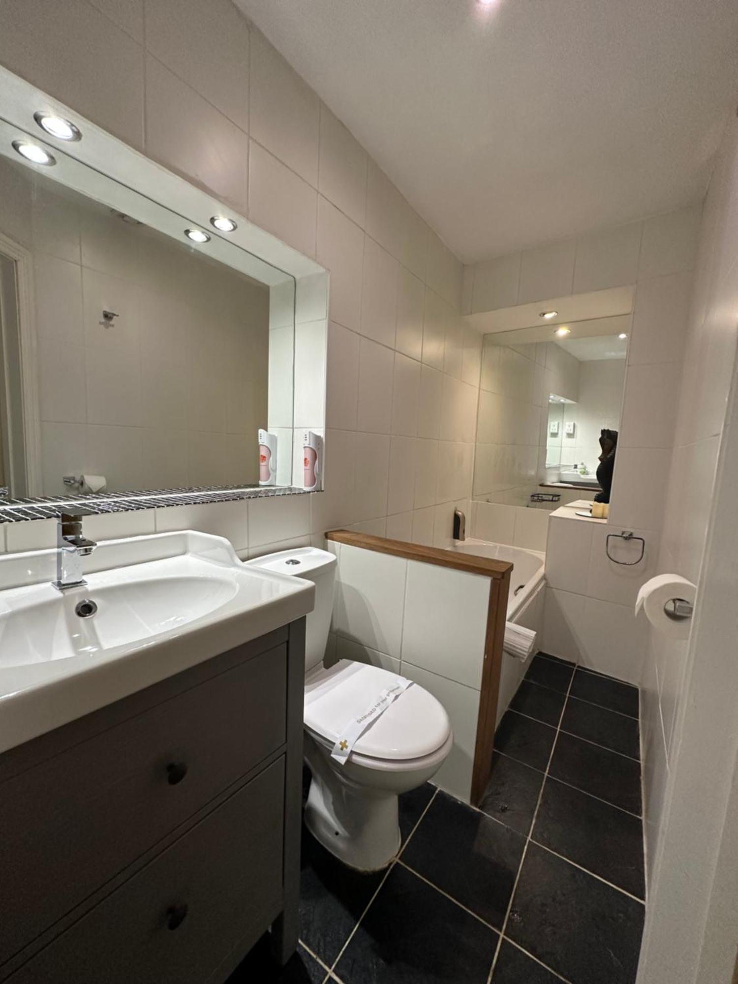 The Carlton'S Holiday Suites Бридлингтън Екстериор снимка