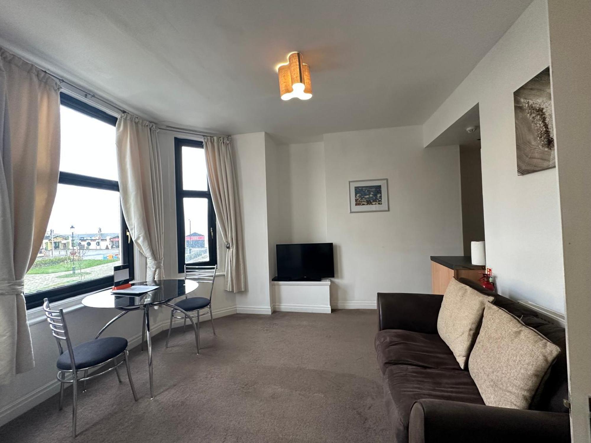The Carlton'S Holiday Suites Бридлингтън Екстериор снимка