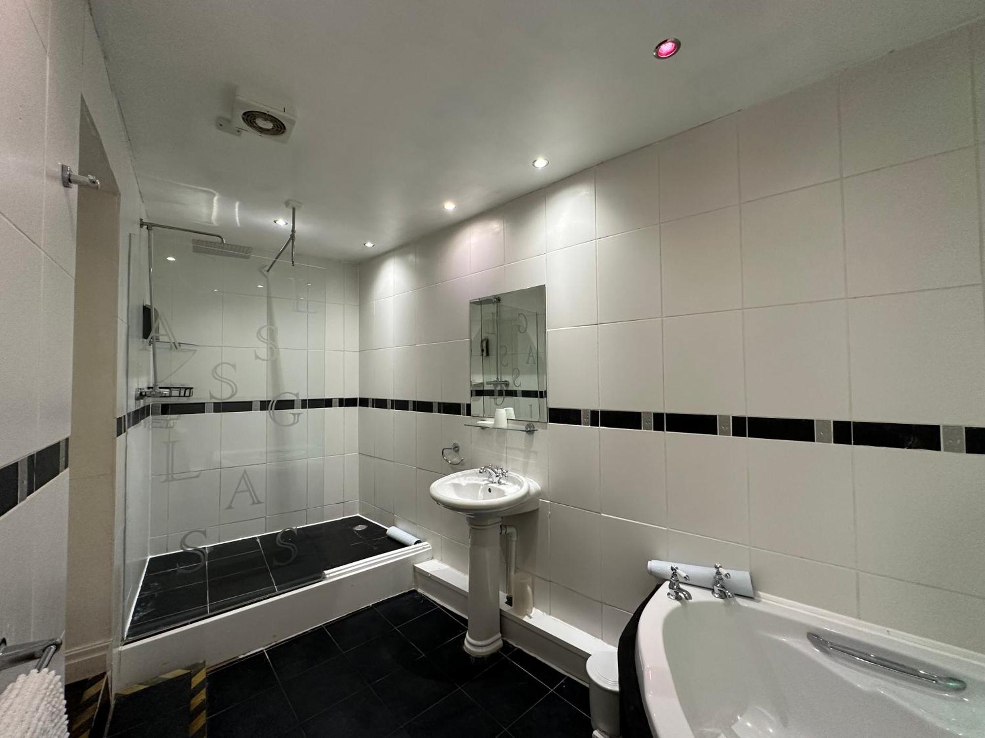 The Carlton'S Holiday Suites Бридлингтън Екстериор снимка