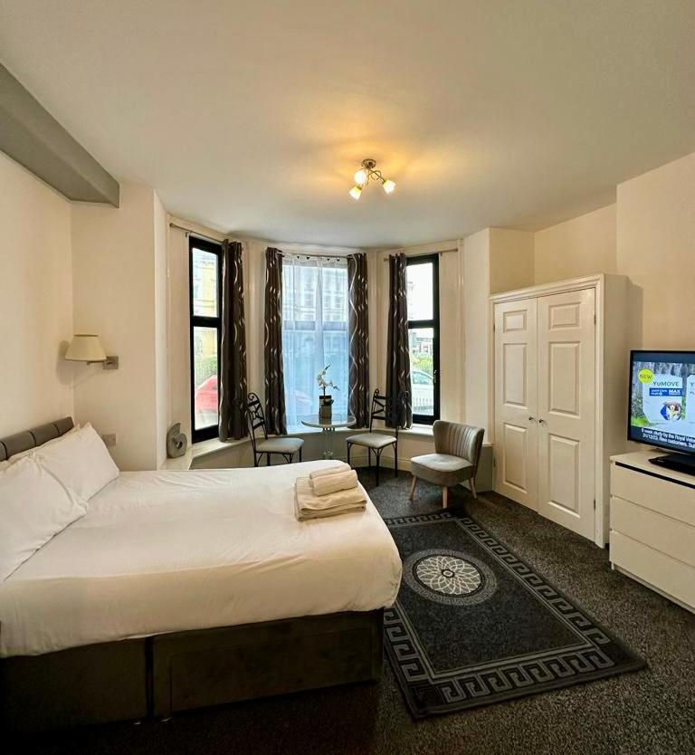 The Carlton'S Holiday Suites Бридлингтън Екстериор снимка
